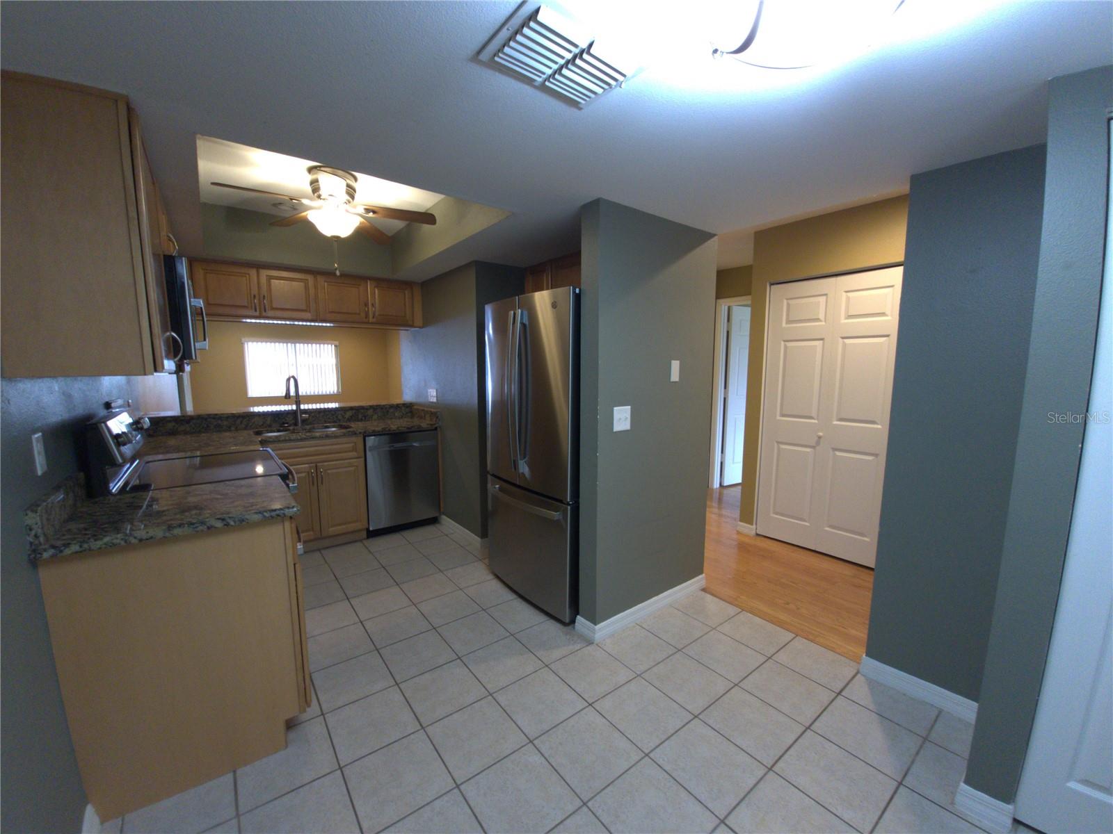 2721 COUNTRYSIDE BLVD #102 — photo 26