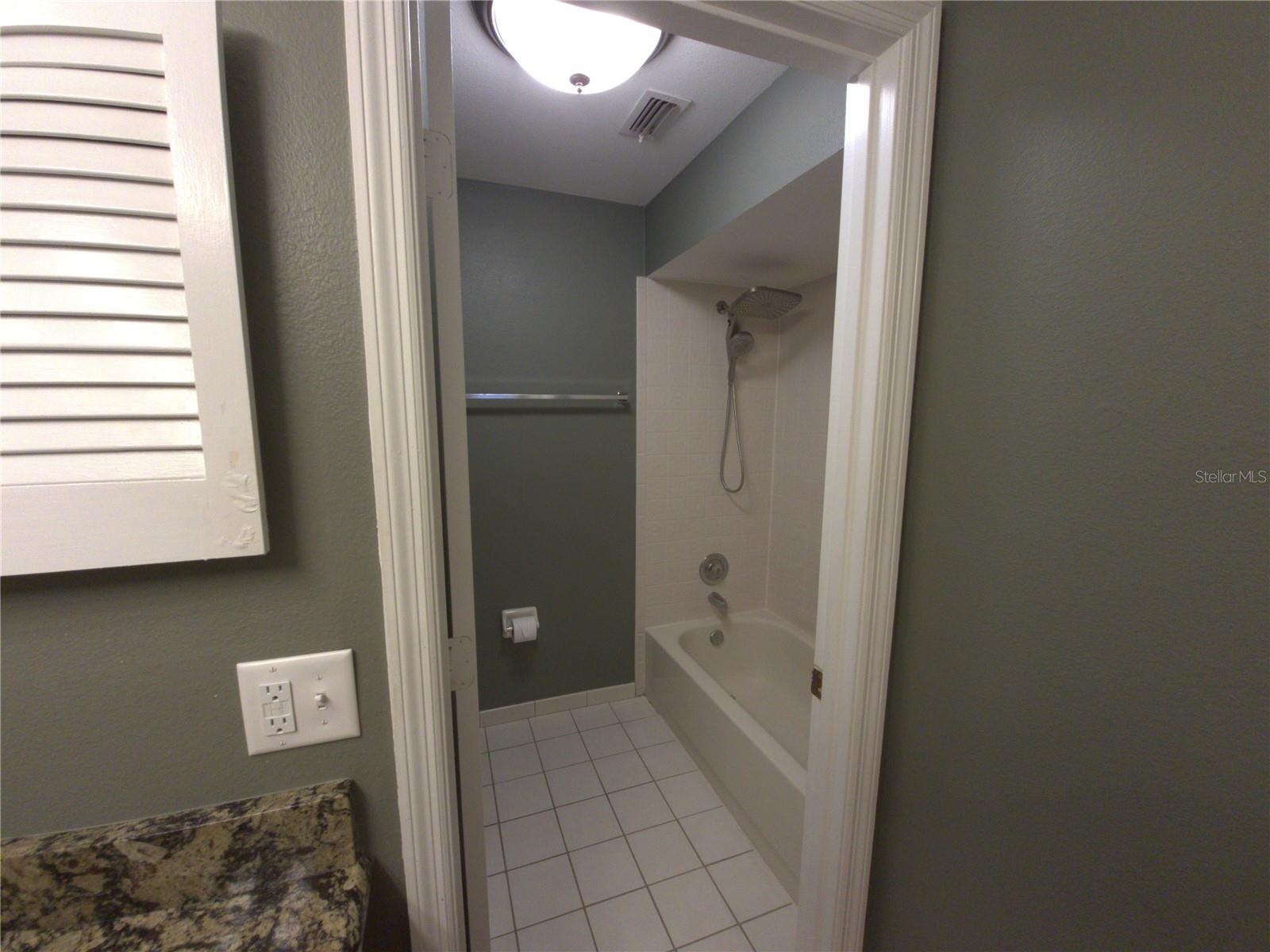 2721 COUNTRYSIDE BLVD #102 — photo 15