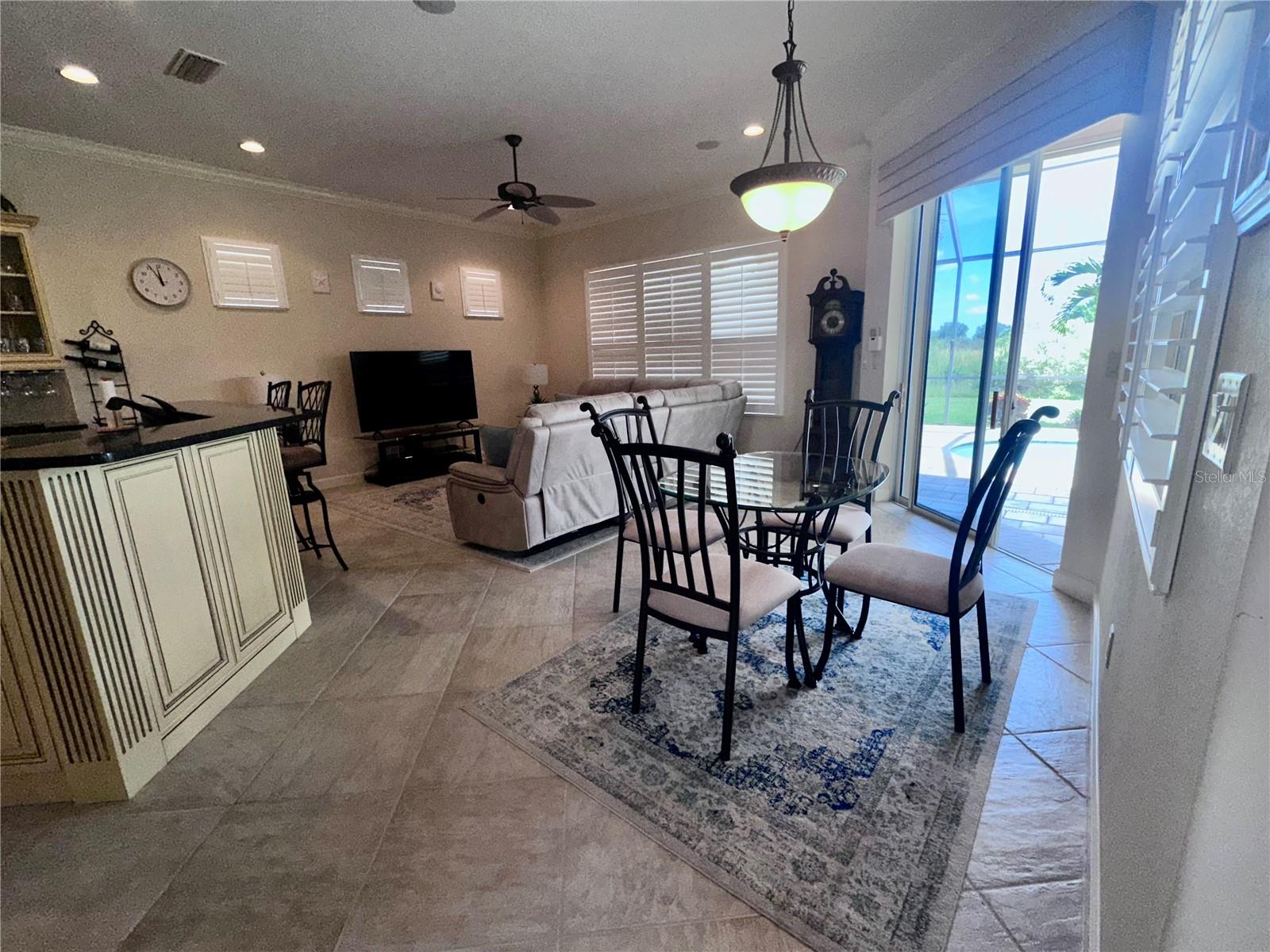194 MONTELLUNA DR — photo 20