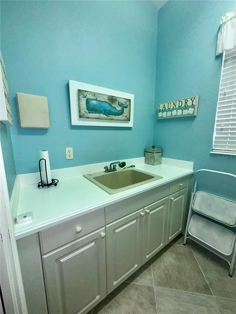 194 MONTELLUNA DR — photo 58