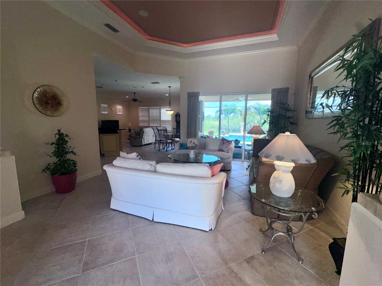 194 MONTELLUNA DR — photo 11