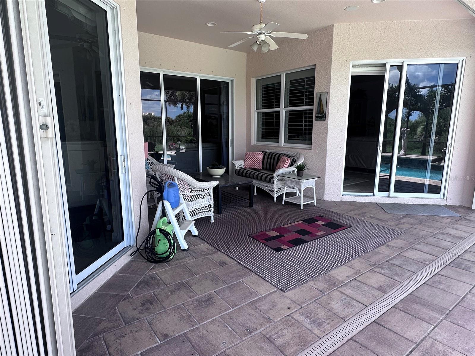 194 MONTELLUNA DR — photo 71