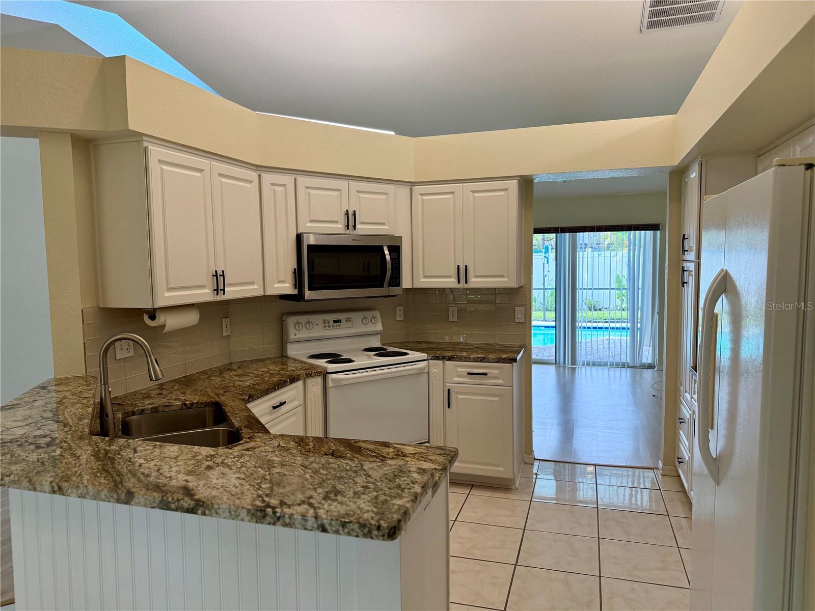 3670 LAKE BLVD — photo 7