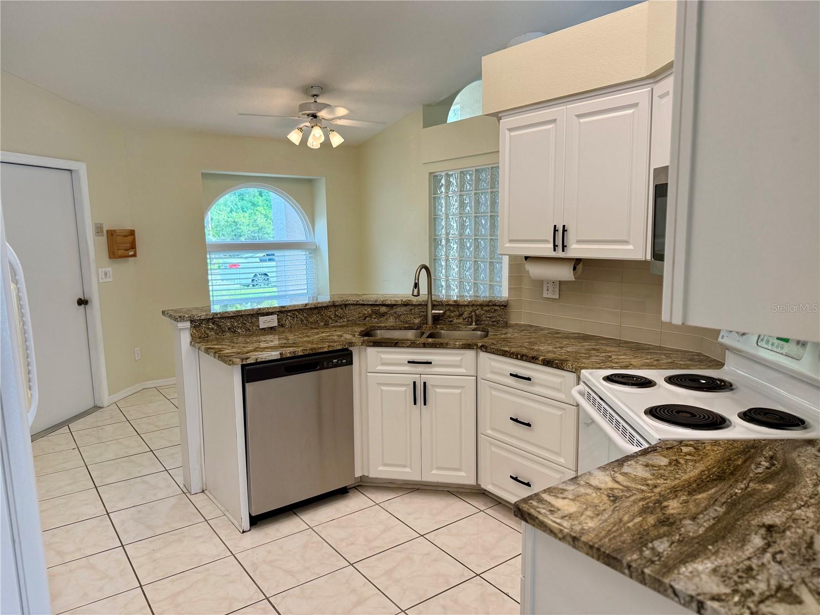 3670 LAKE BLVD — photo 6