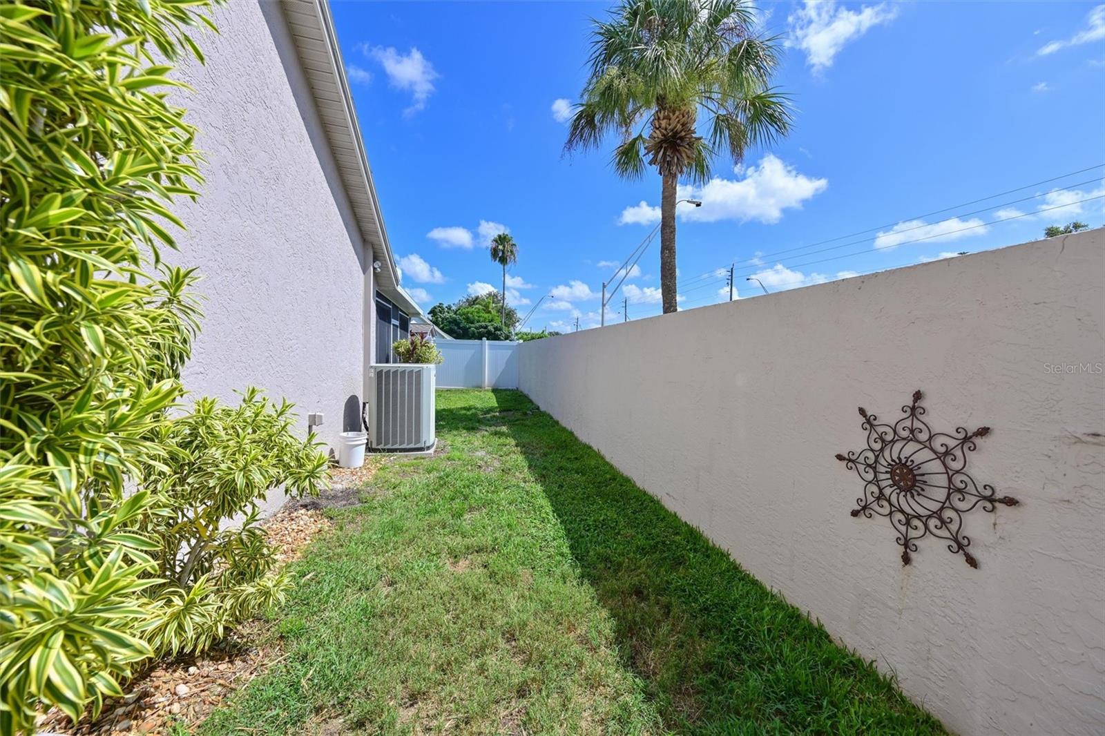 4427 MURFIELD DR E — photo 20
