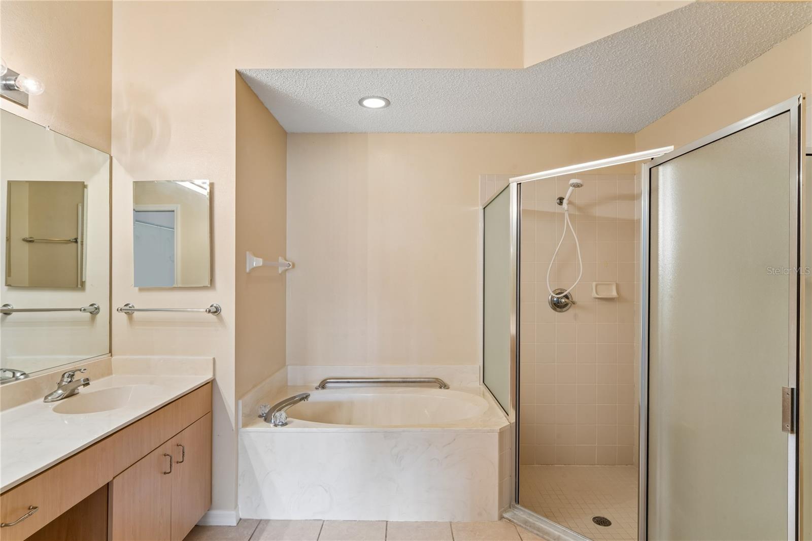 2208 WORTHINGTON GREENS DR #2208 — photo 48