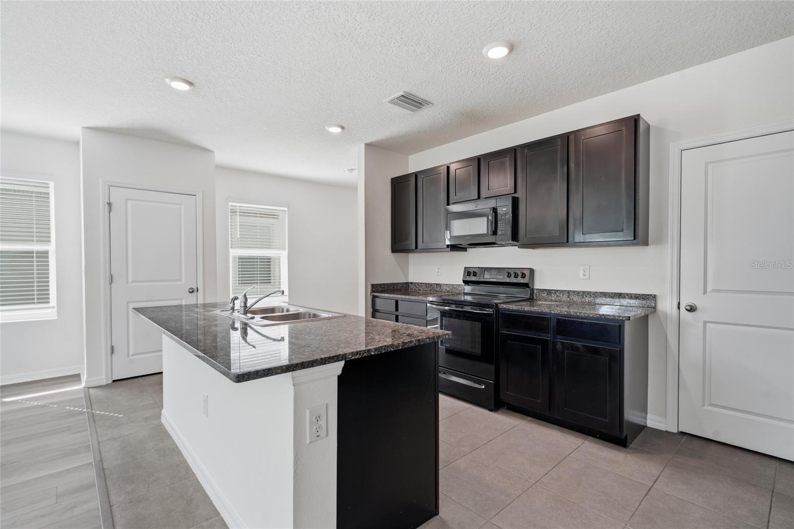 32745 PEZ LANDING LN — photo 9