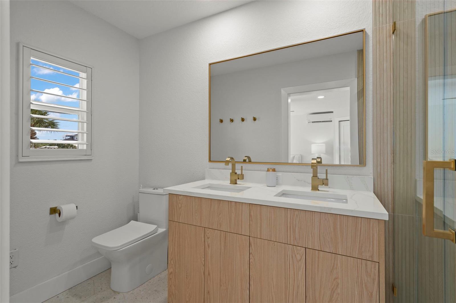 5548 LEEWARD LN — photo 36