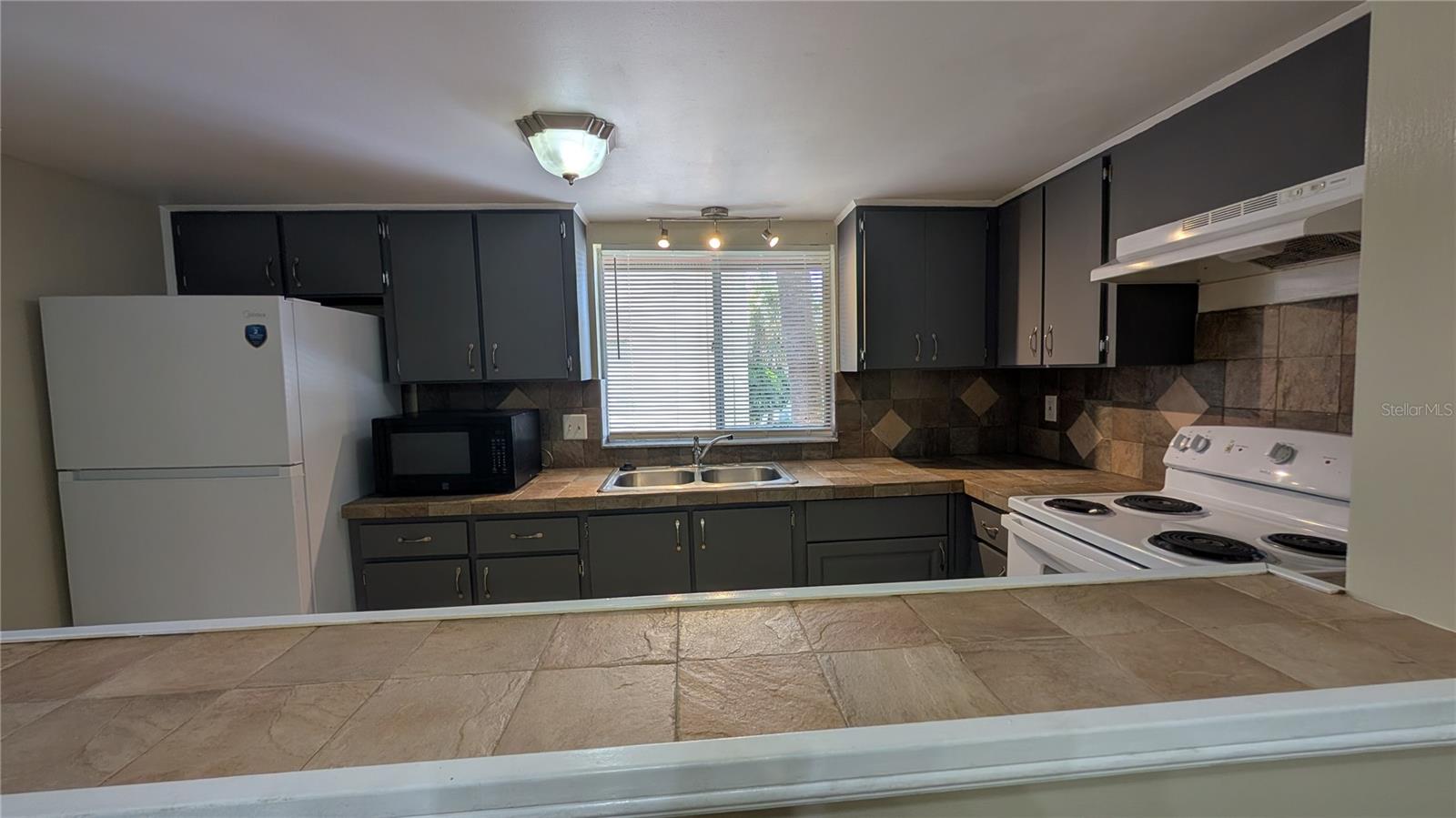 8605 CHAMPLAIN CT #84 — photo 5
