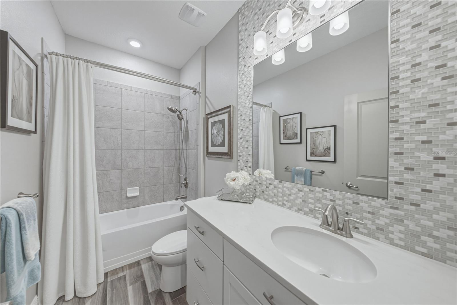 11947 SAND MYRTLE RD — photo 18
