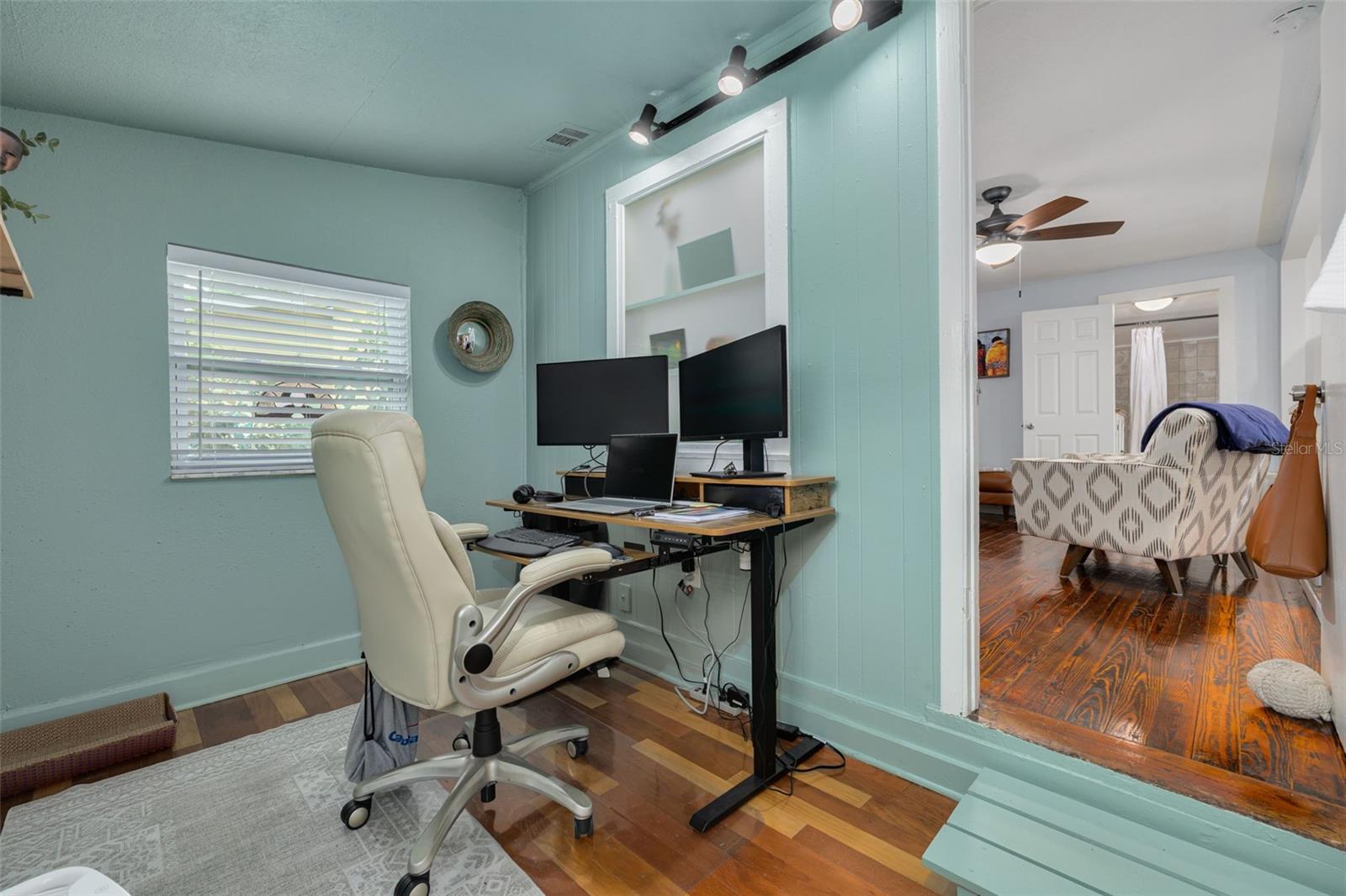 5721 CASSON AVE — photo 15