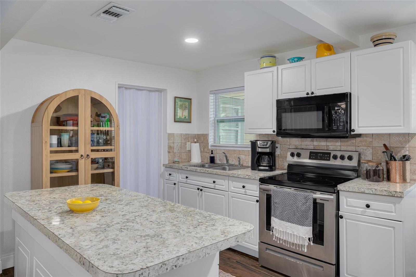 5721 CASSON AVE — photo 8