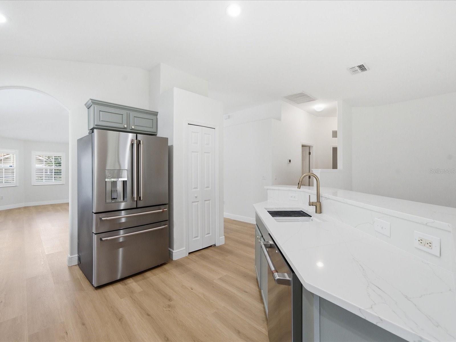 18921 PLACE MARQUETTE — photo 39