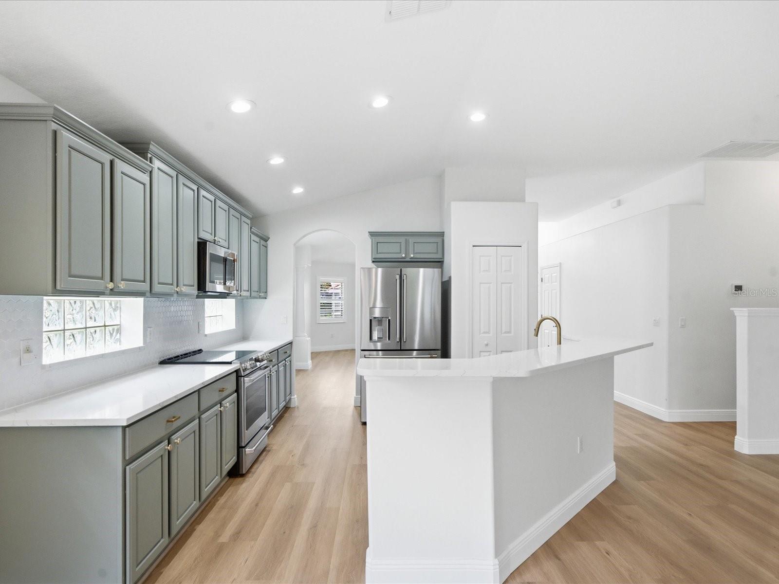 18921 PLACE MARQUETTE — photo 37