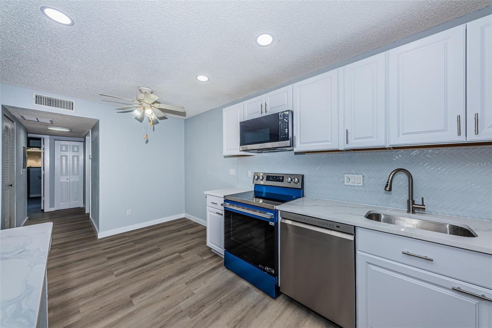 3295 FOX CHASE CIR N #107 — photo 25