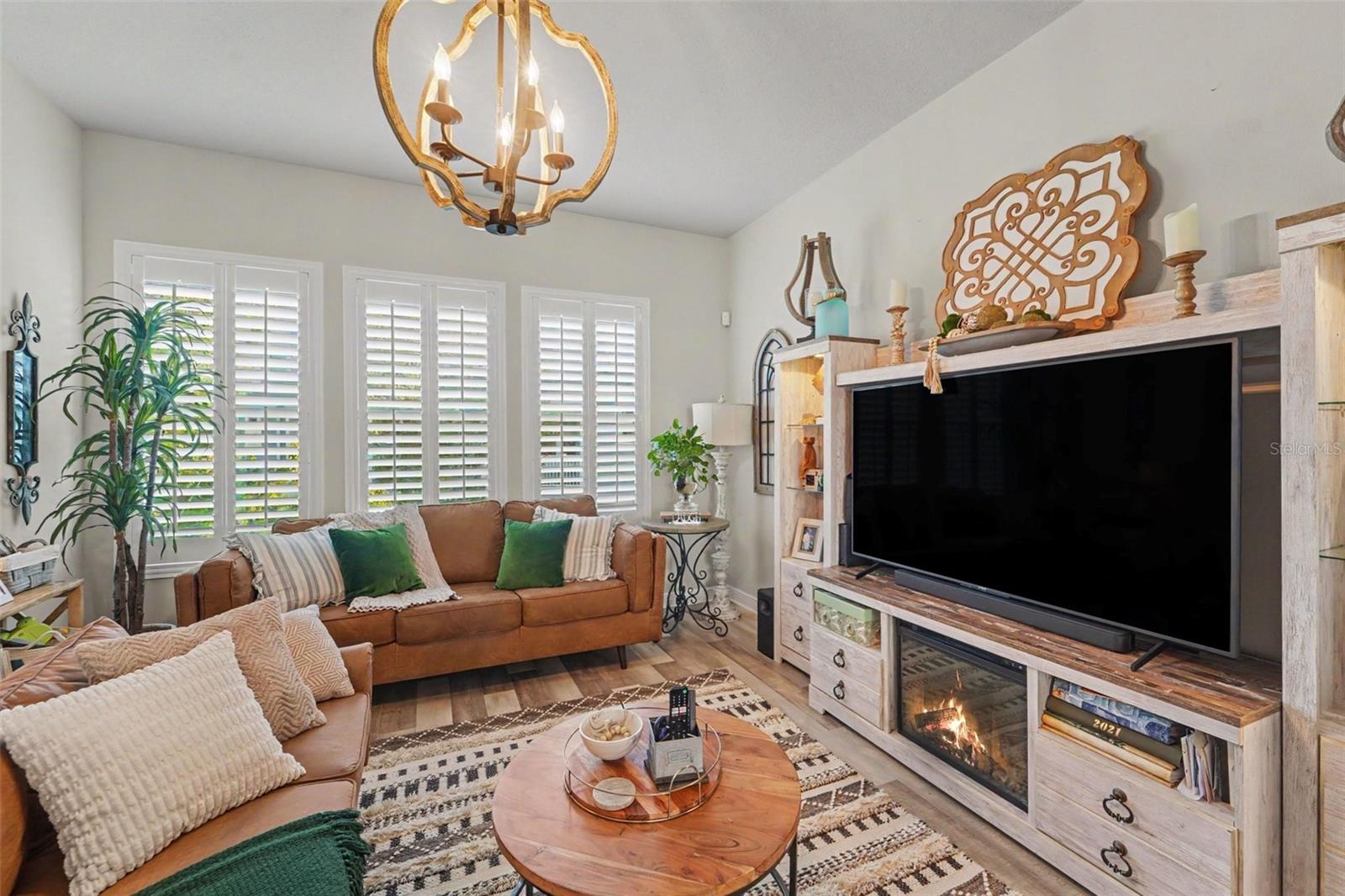 9567 CAVENDISH DR — photo 12