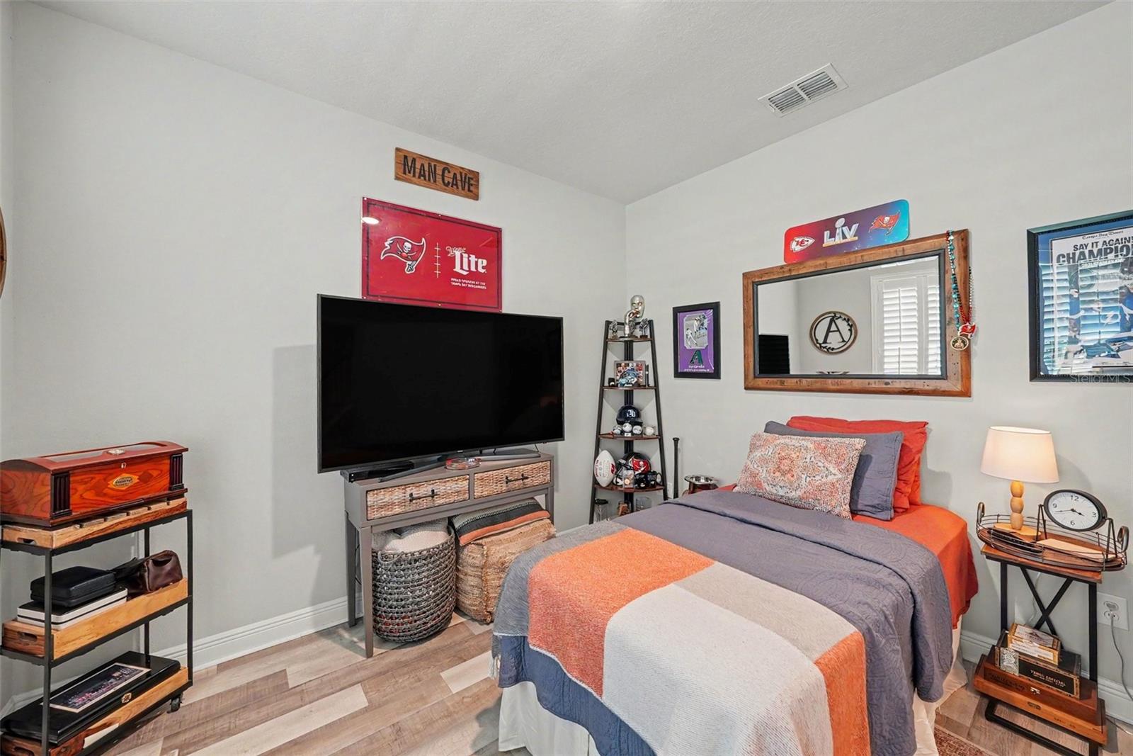 9567 CAVENDISH DR — photo 9