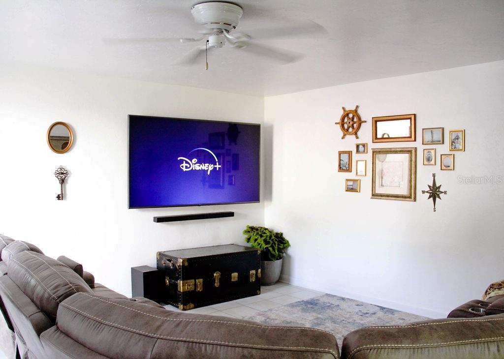 2911 BENTLEY ST — photo 12