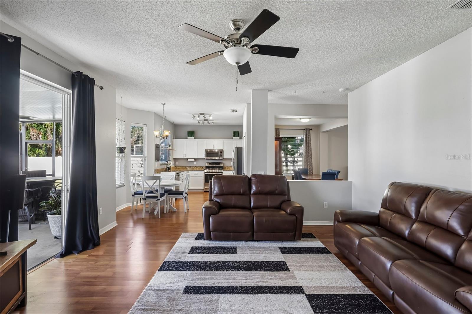 205 ROSANA DR — photo 22