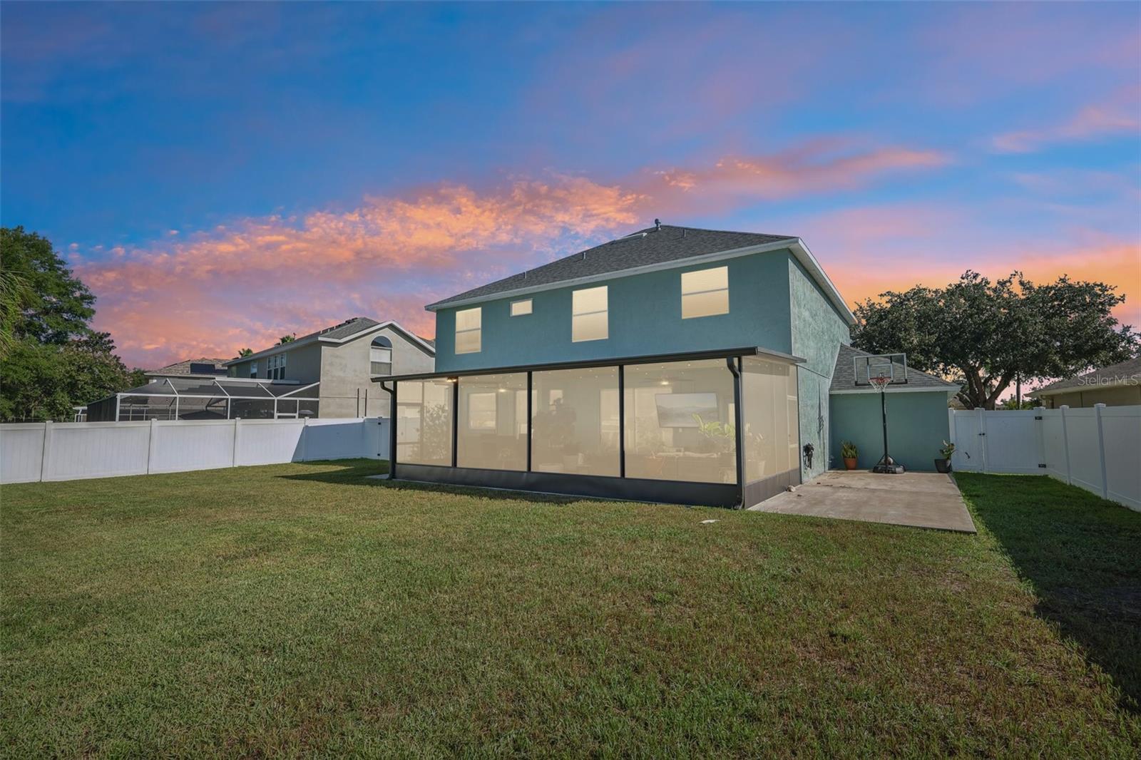 205 ROSANA DR — photo 29