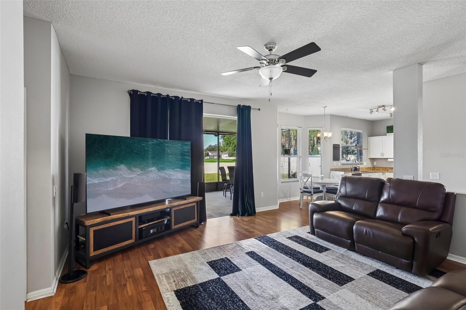 205 ROSANA DR — photo 25