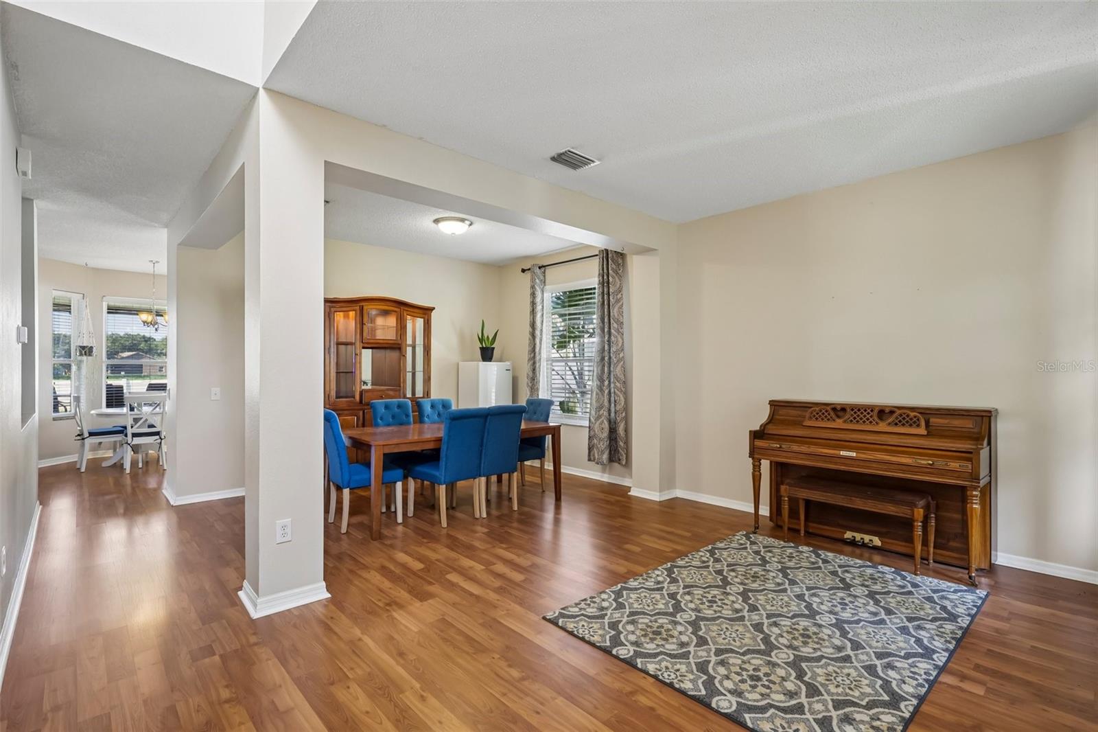 205 ROSANA DR — photo 17