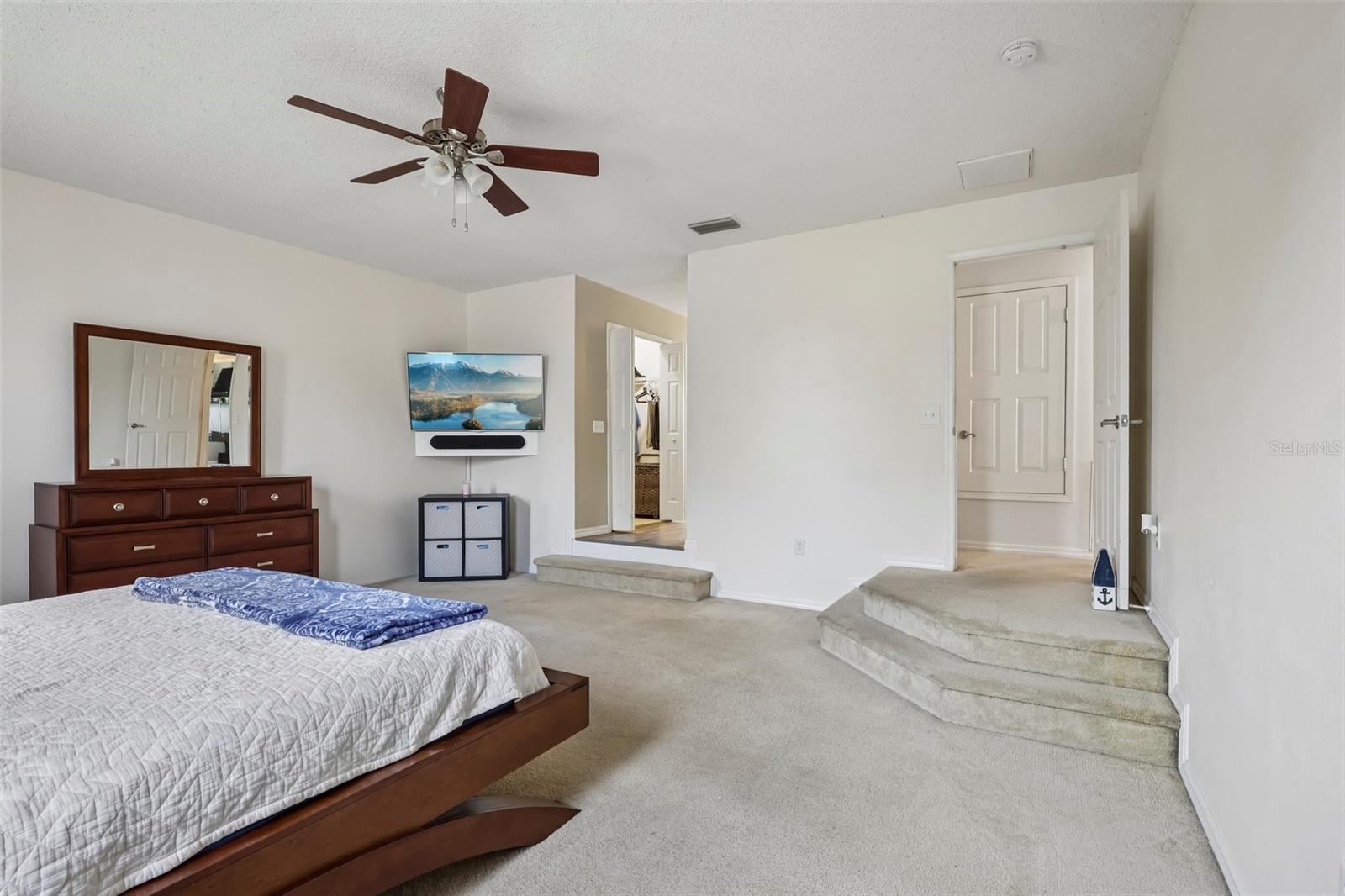 205 ROSANA DR — photo 43