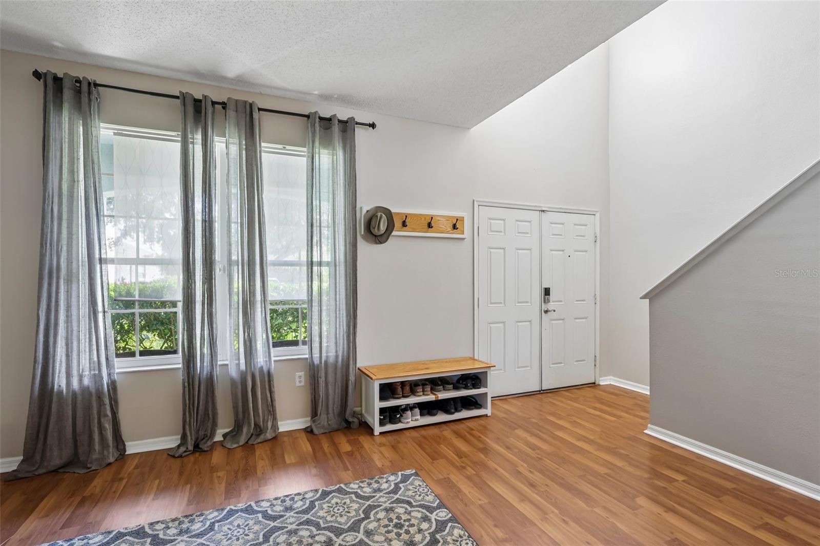 205 ROSANA DR — photo 13