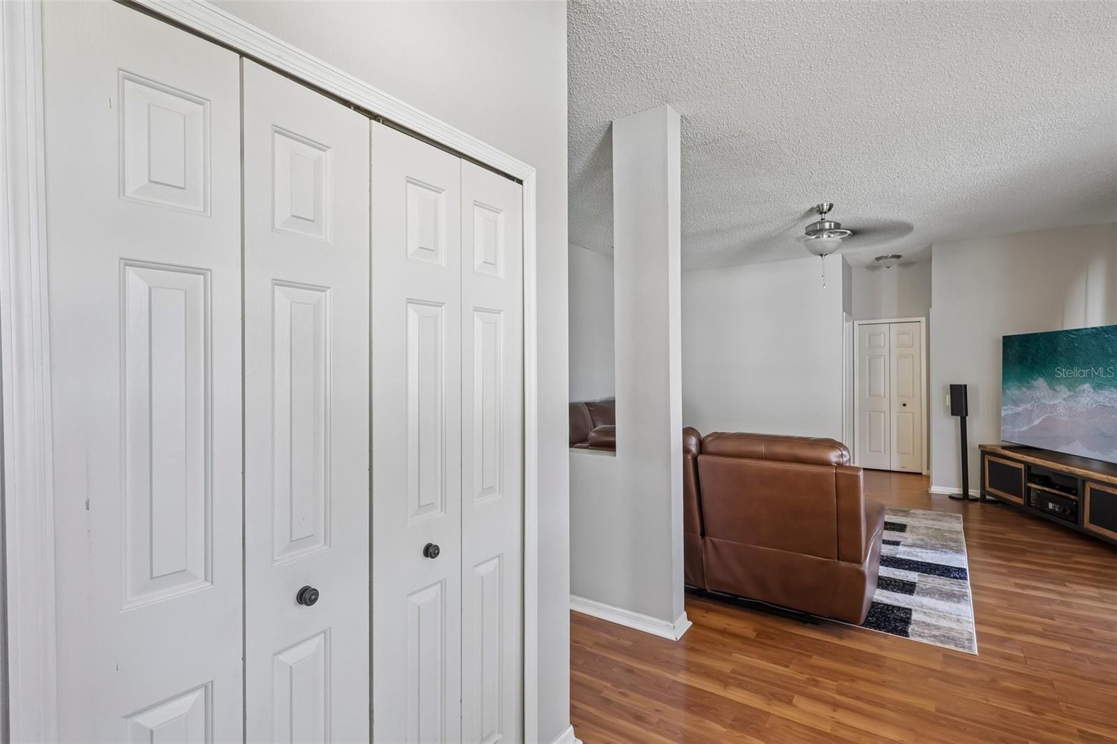 205 ROSANA DR — photo 26