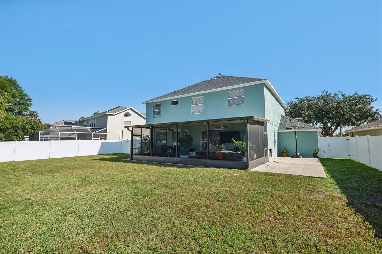 205 ROSANA DR — photo 36