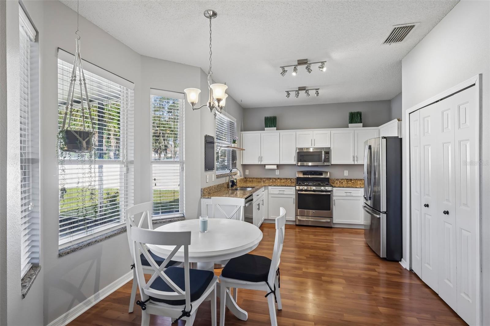 205 ROSANA DR — photo 21