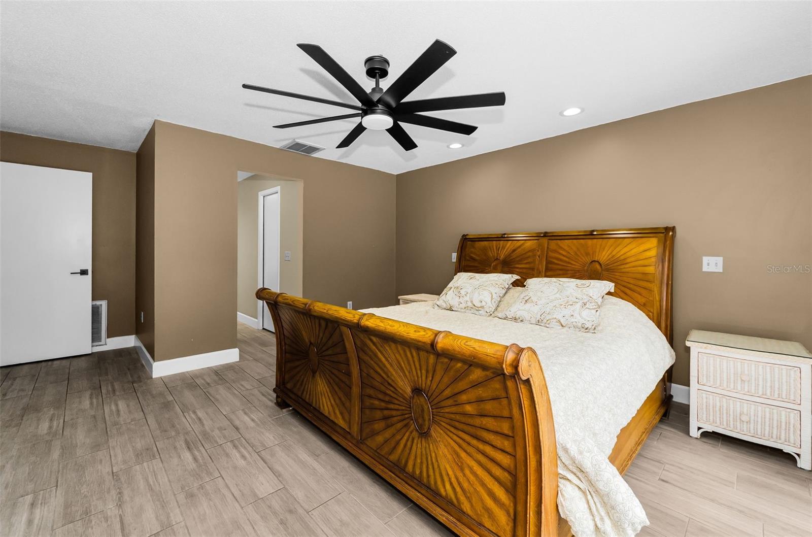 2063 BROOKSIDE DR — photo 20