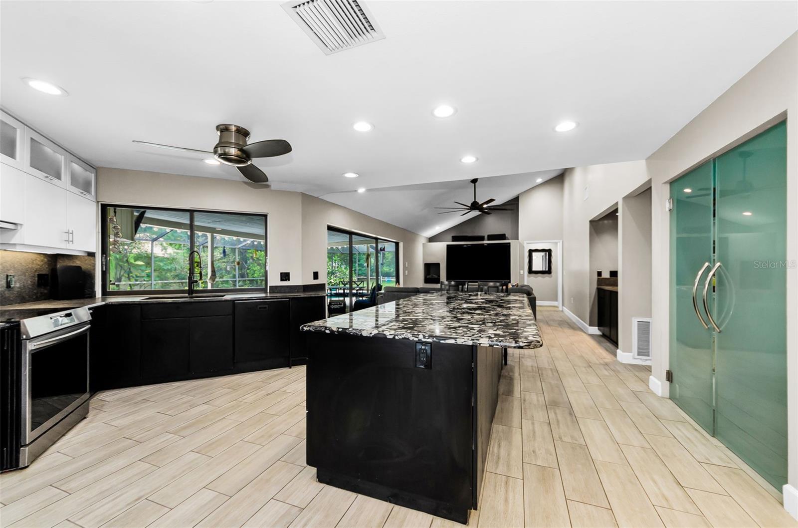 2063 BROOKSIDE DR — photo 10