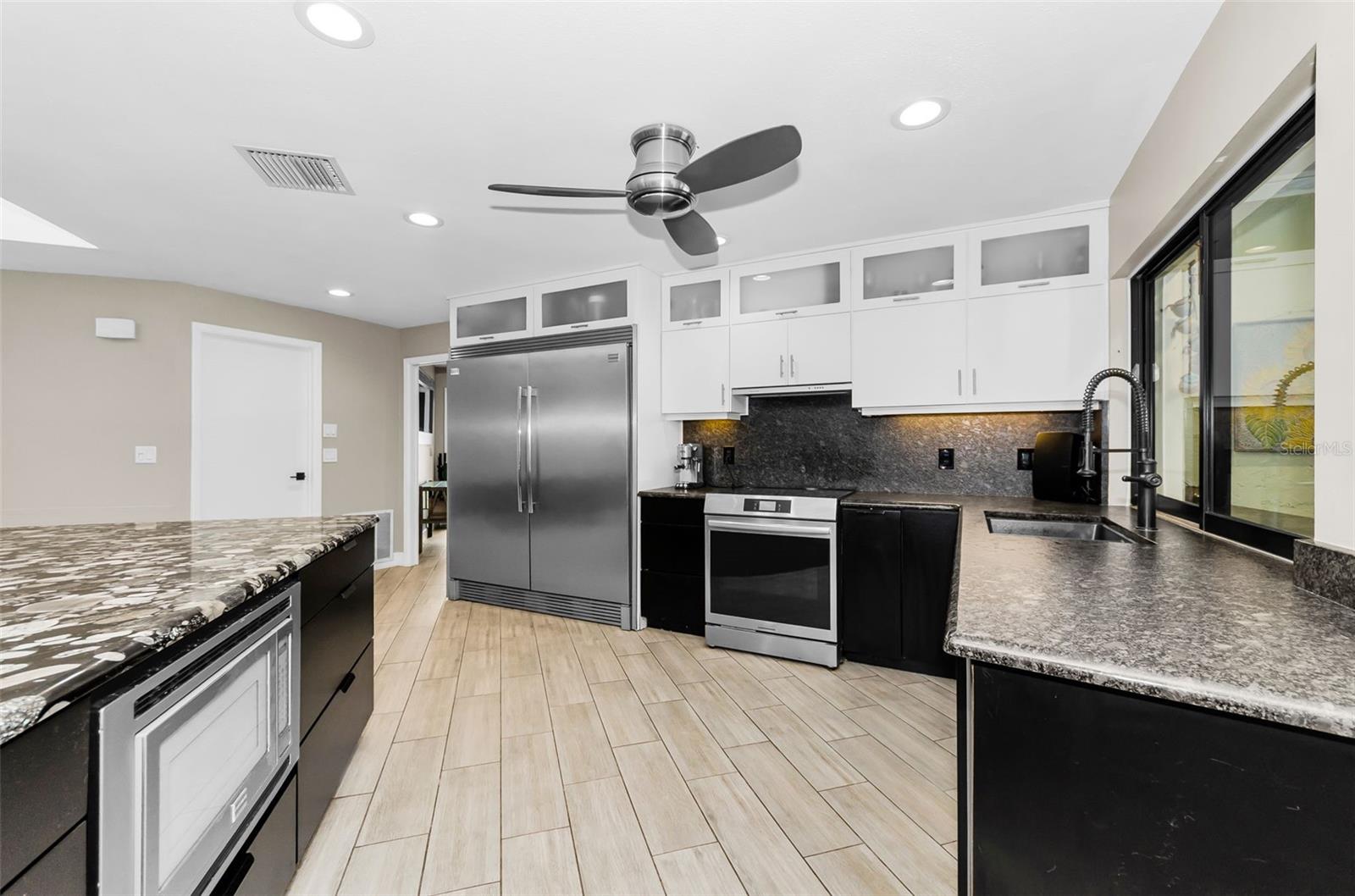 2063 BROOKSIDE DR — photo 13
