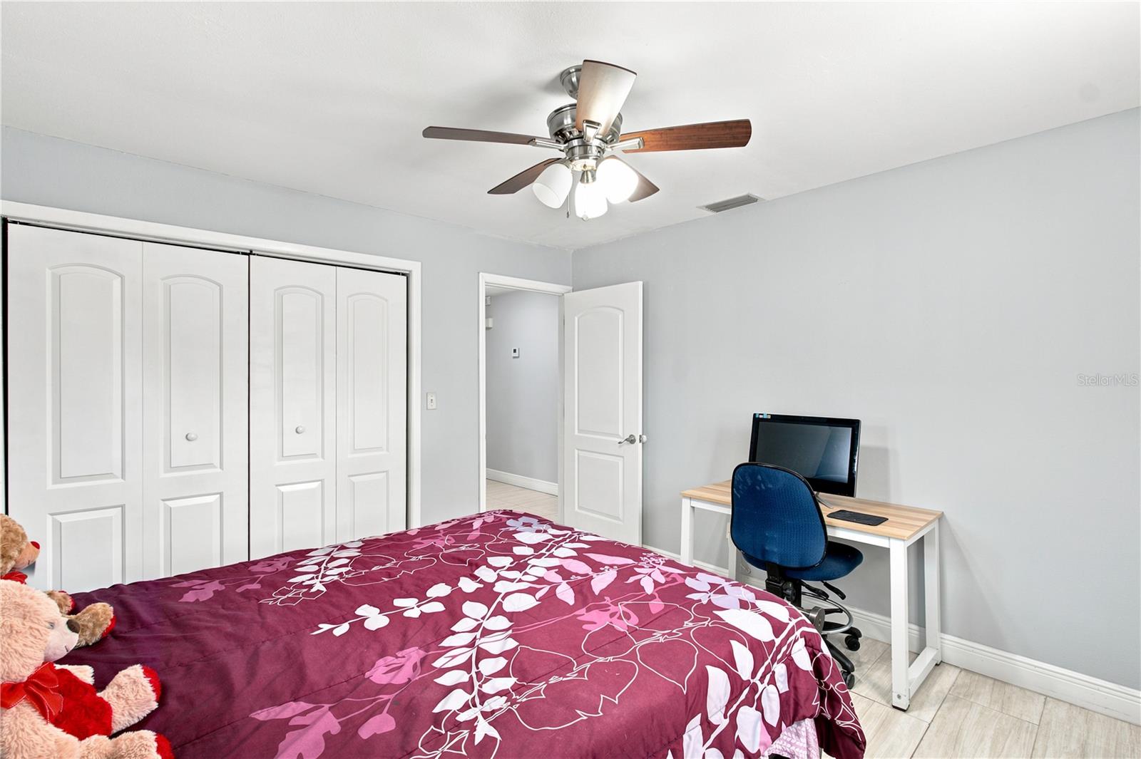 6513 N MANHATTAN AVE — photo 15