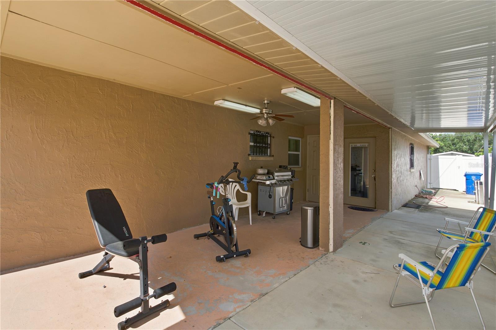 6513 N MANHATTAN AVE — photo 21