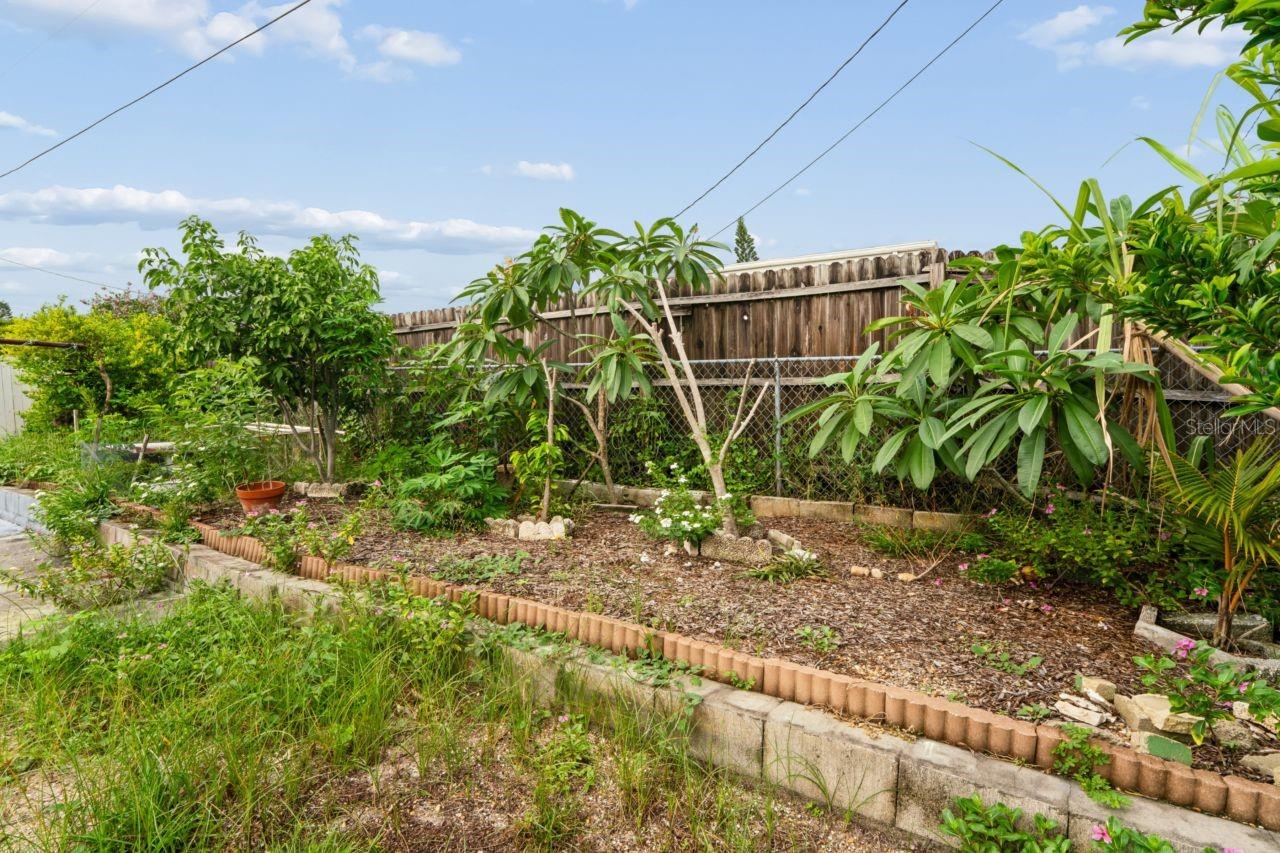 3415 CLYDESDALE DR #unit 5 — photo 33