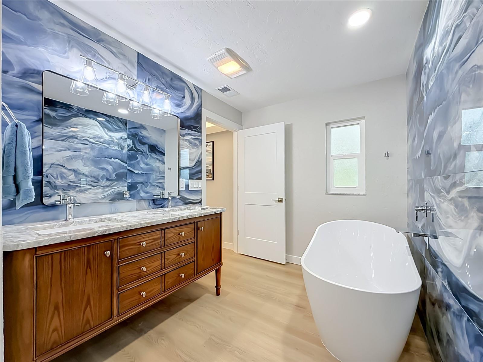 63 OAKWOOD DR — photo 35