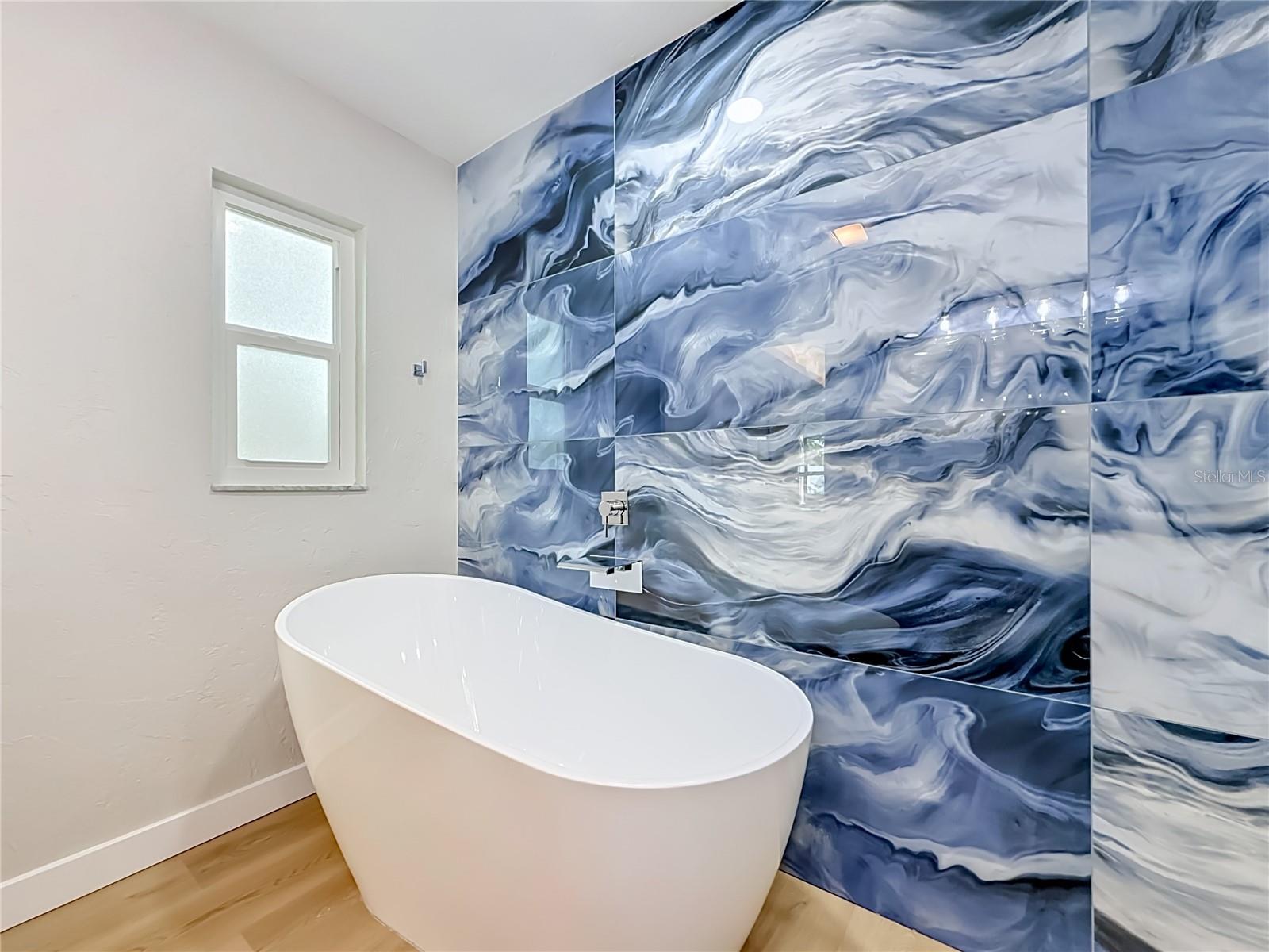 63 OAKWOOD DR — photo 36