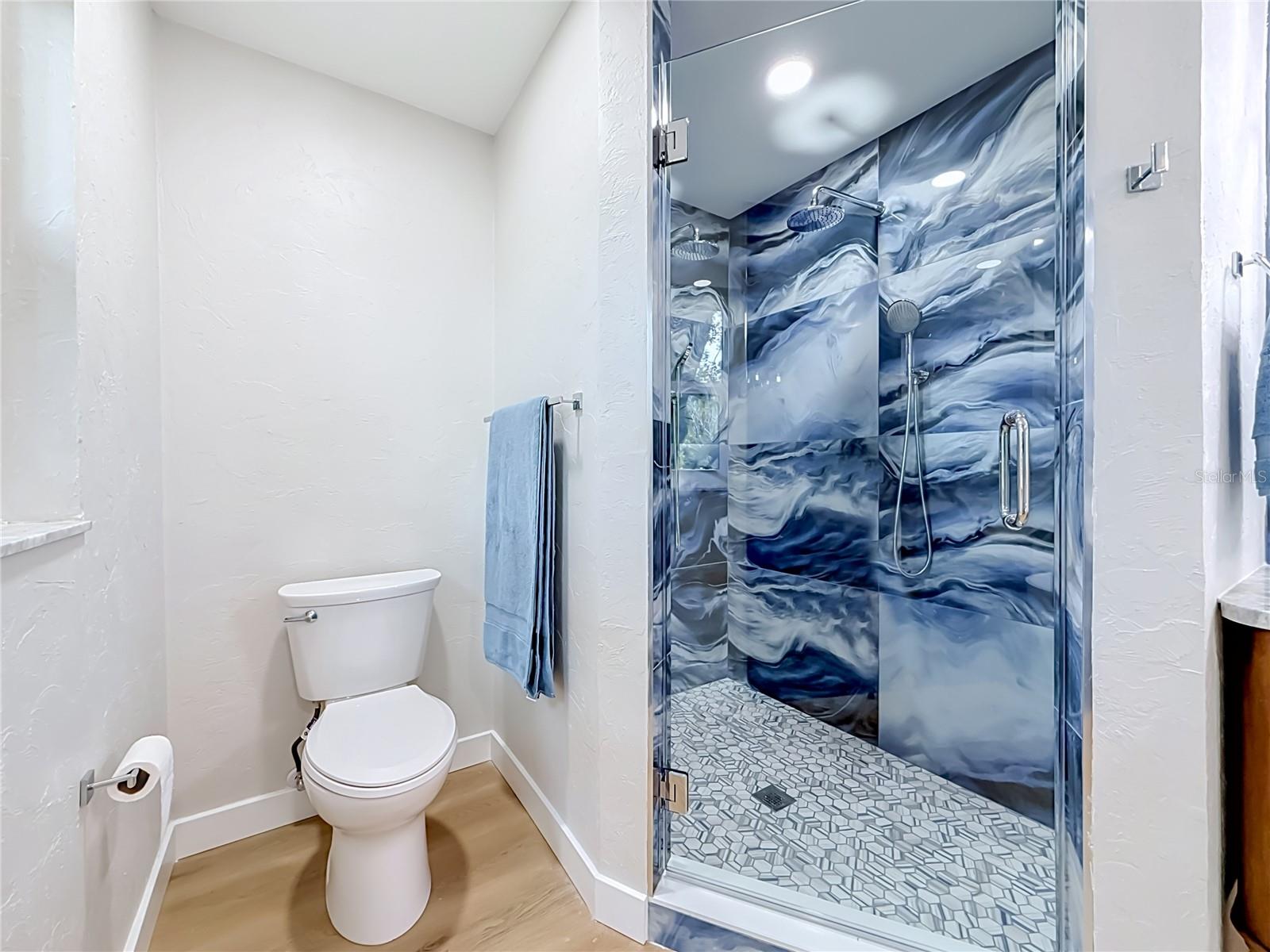 63 OAKWOOD DR — photo 33