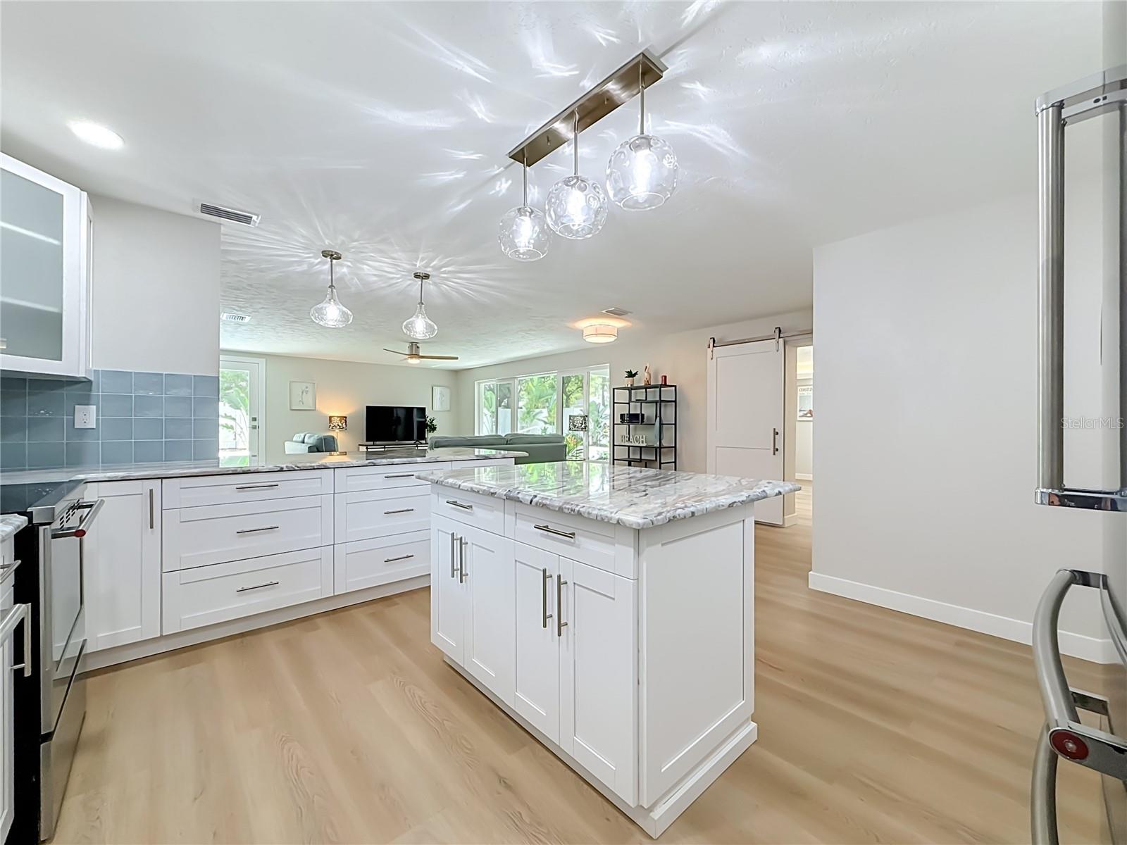 63 OAKWOOD DR — photo 19