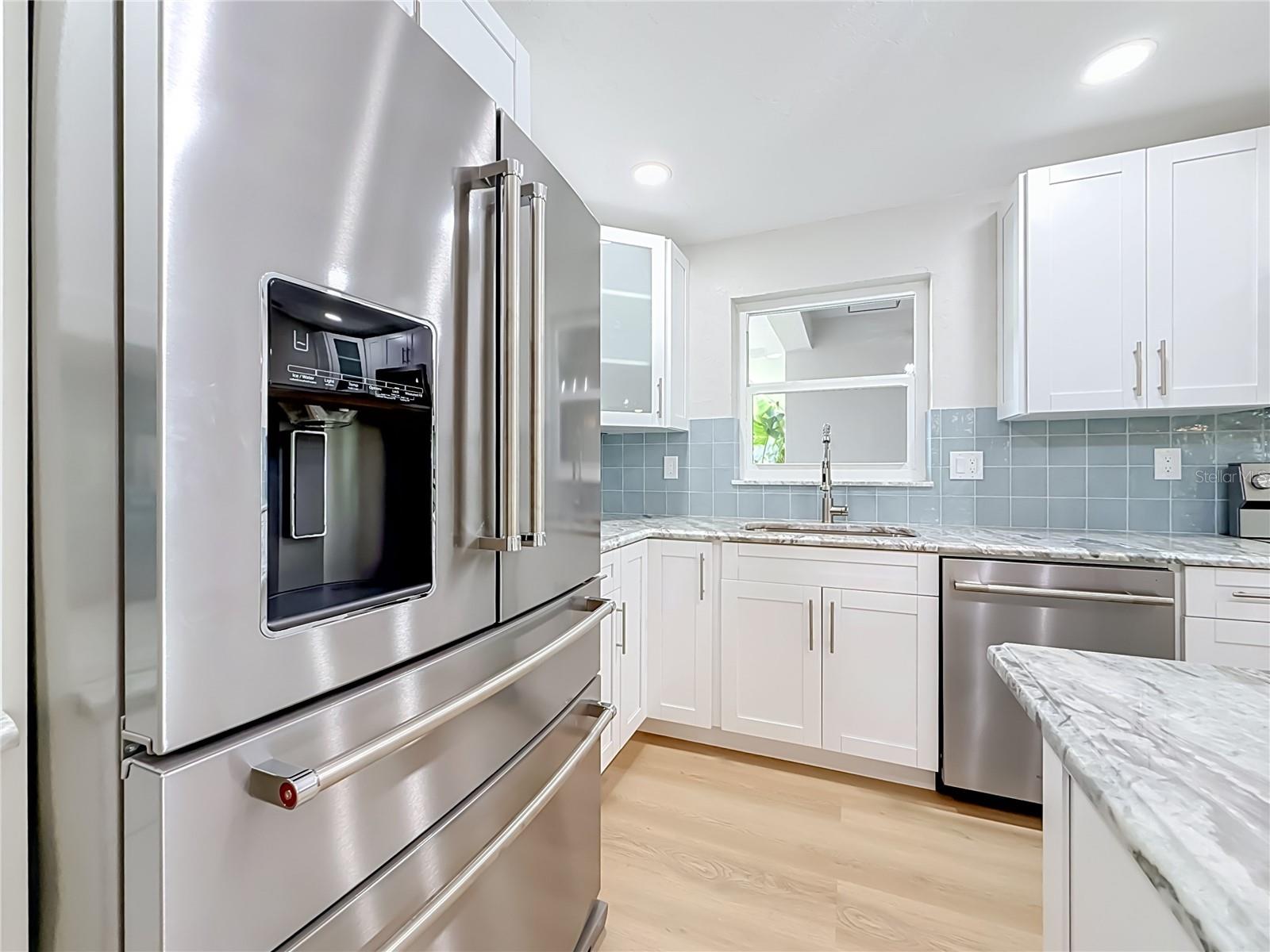 63 OAKWOOD DR — photo 17
