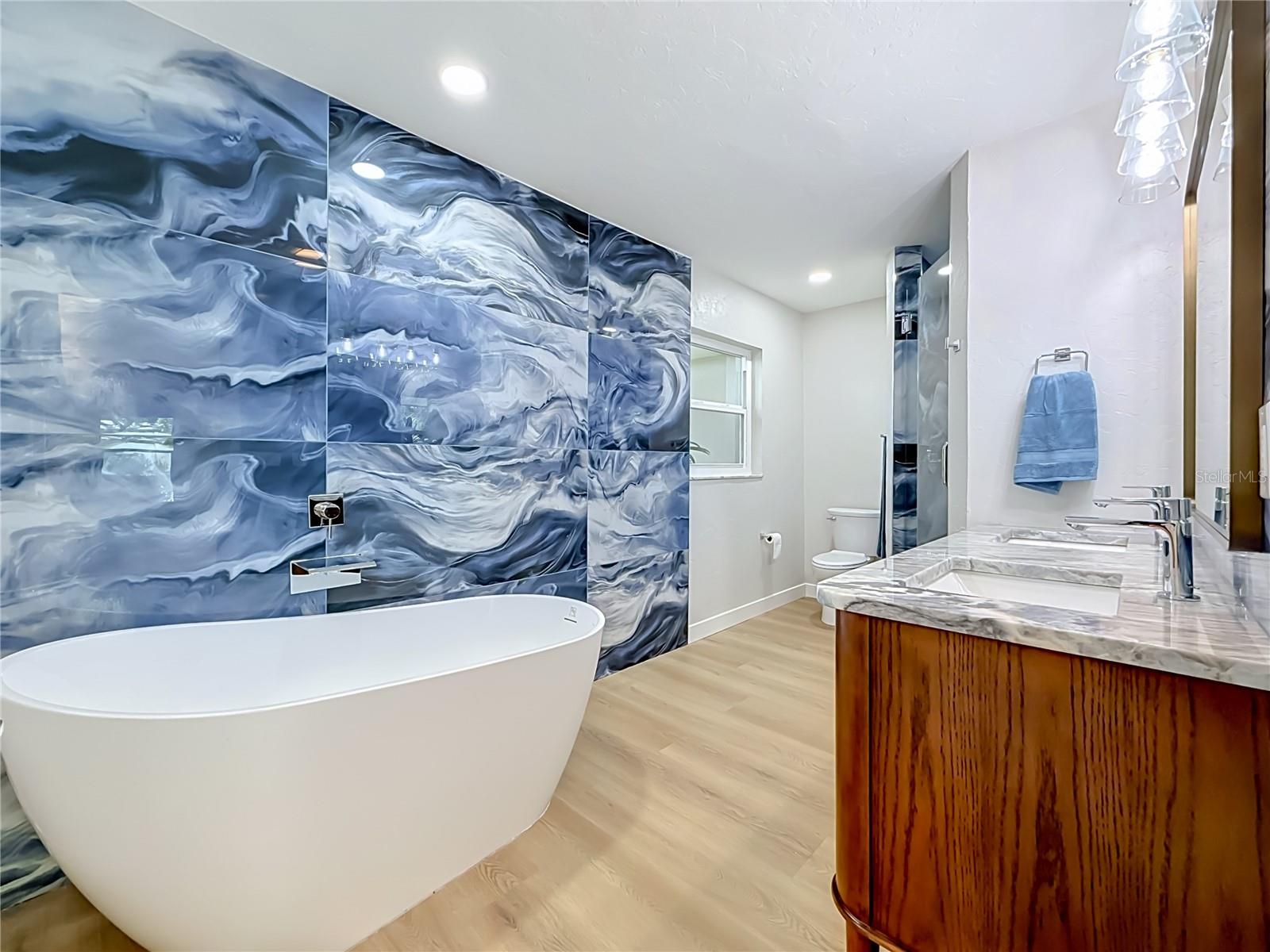 63 OAKWOOD DR — photo 31