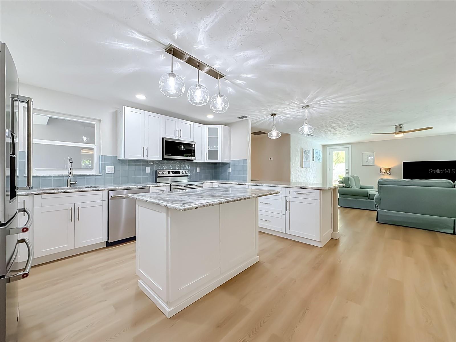 63 OAKWOOD DR — photo 6
