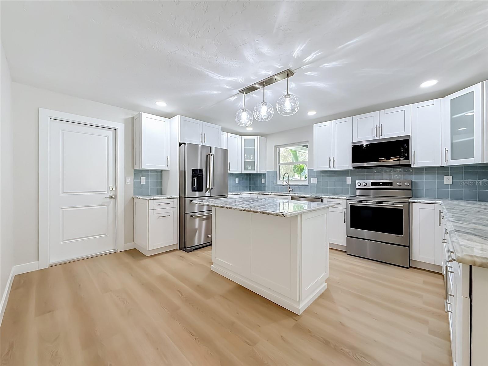 63 OAKWOOD DR — photo 5