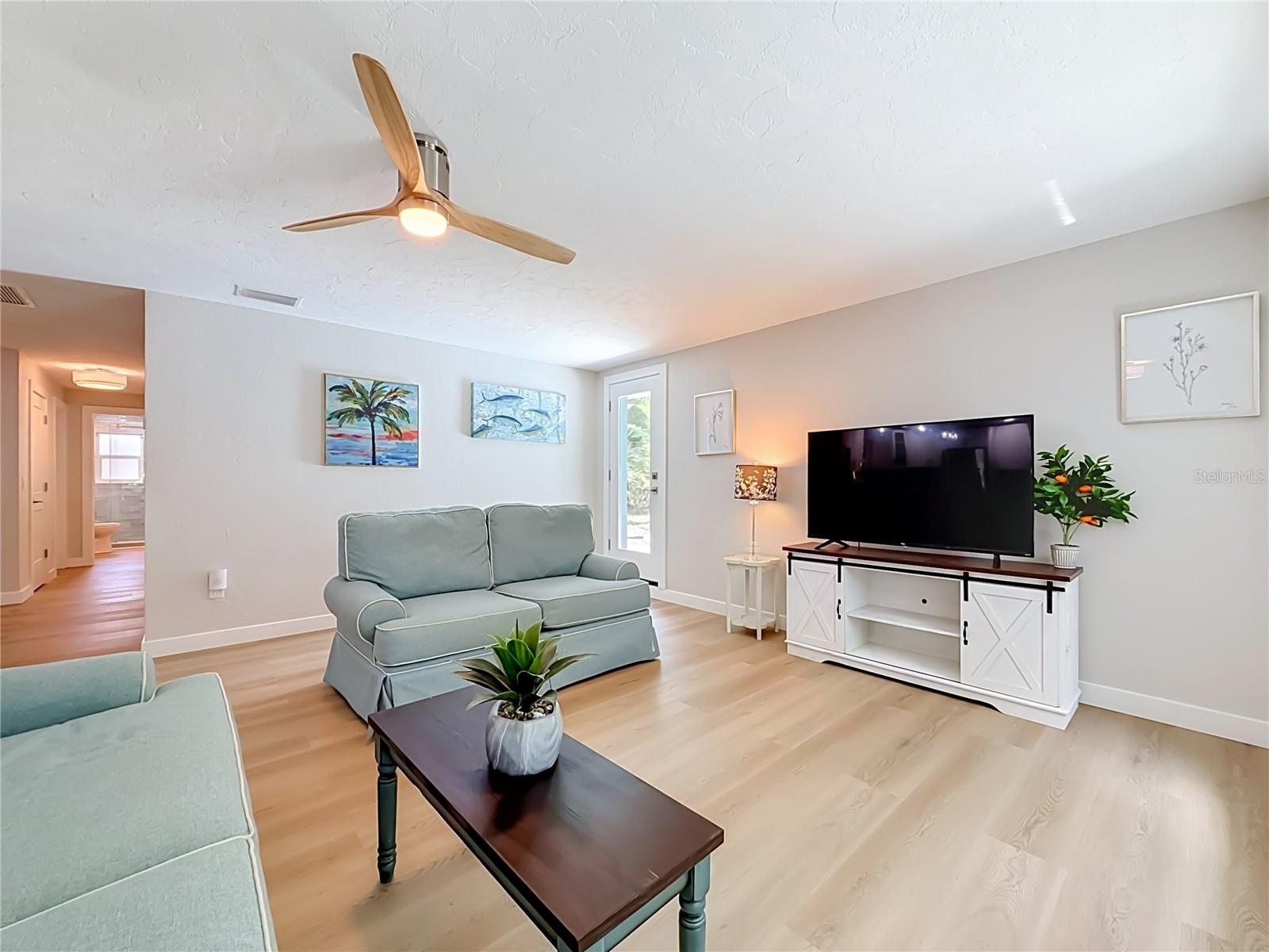 63 OAKWOOD DR — photo 13