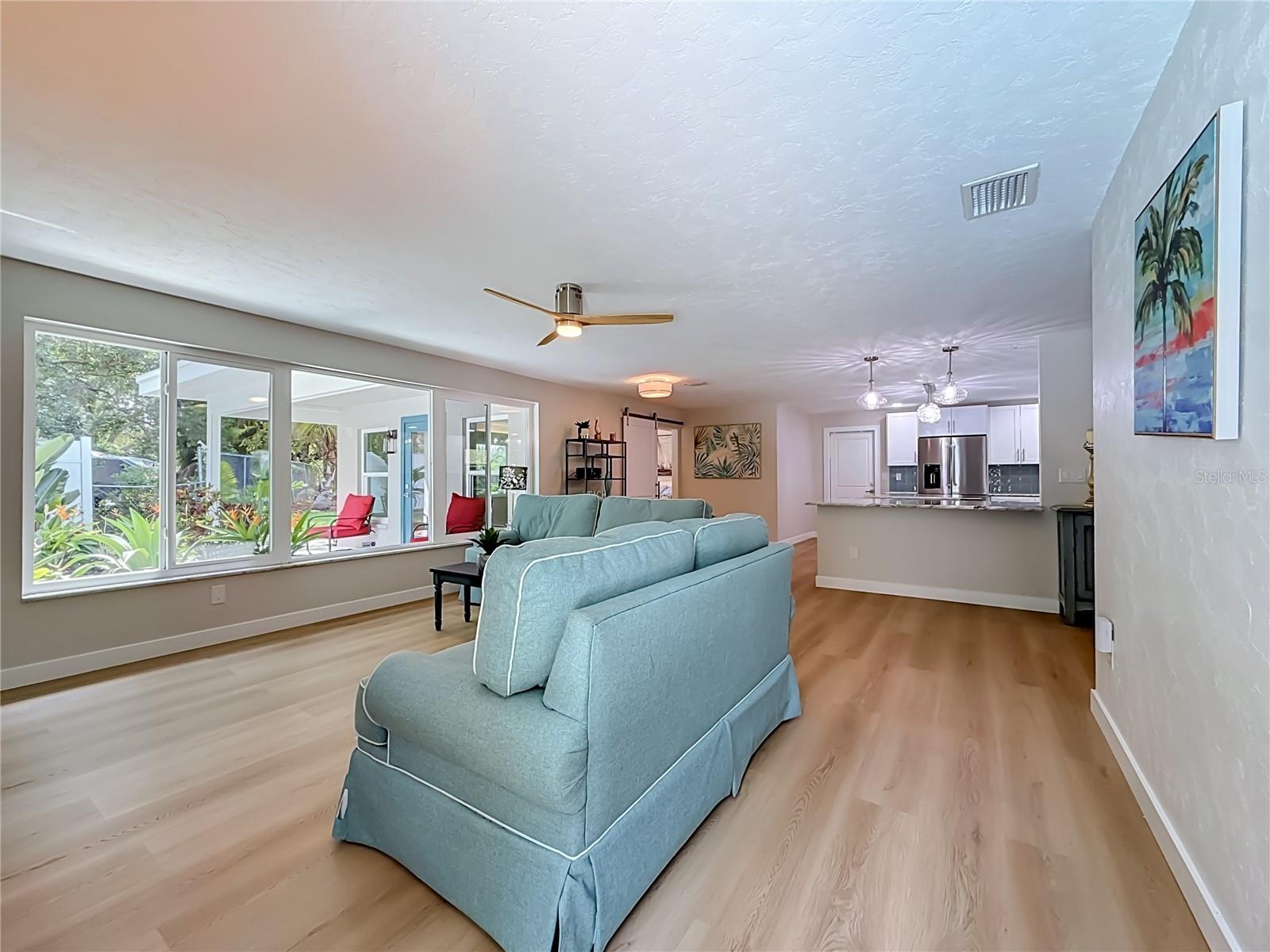 63 OAKWOOD DR — photo 9