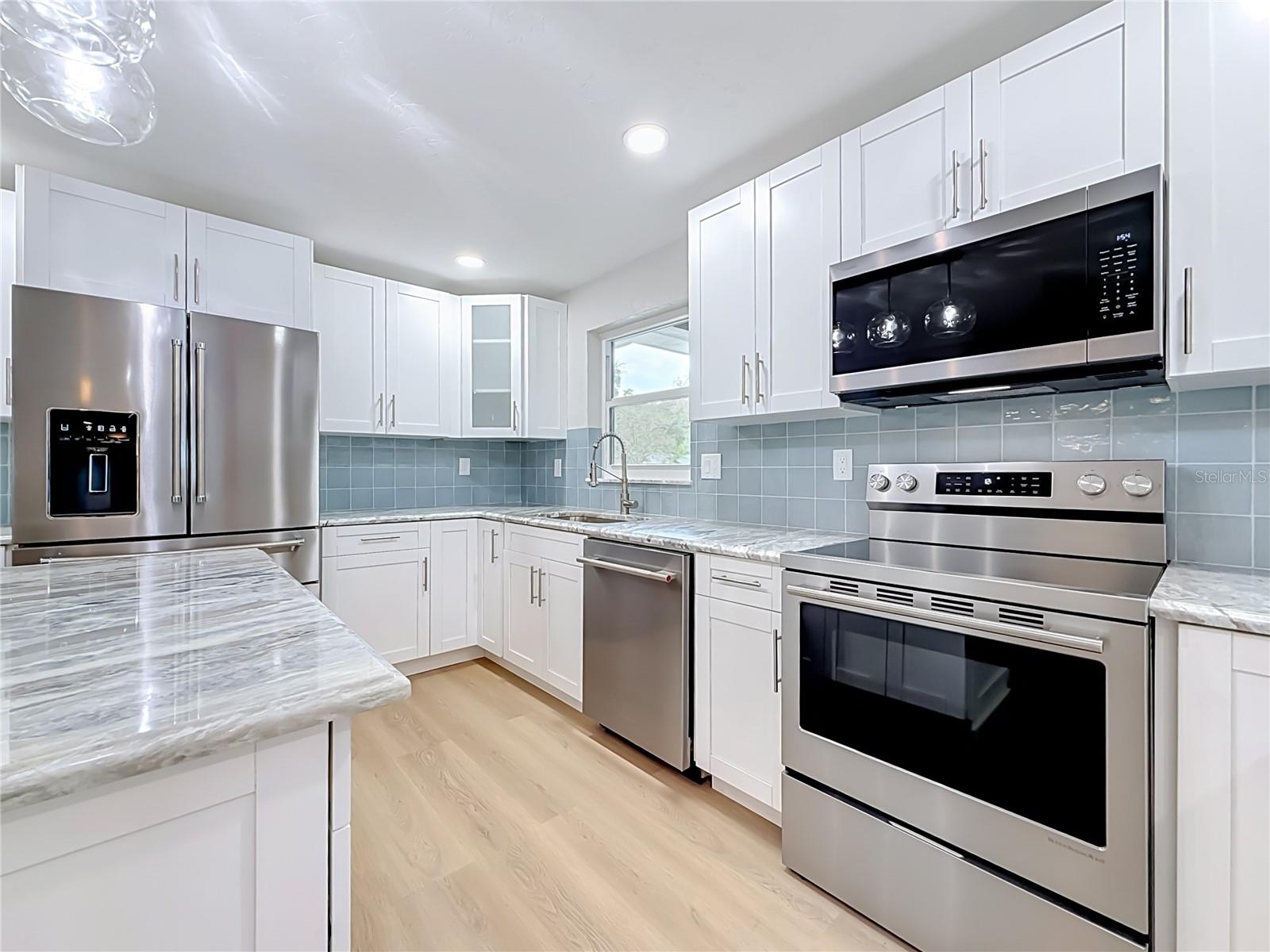 63 OAKWOOD DR — photo 23