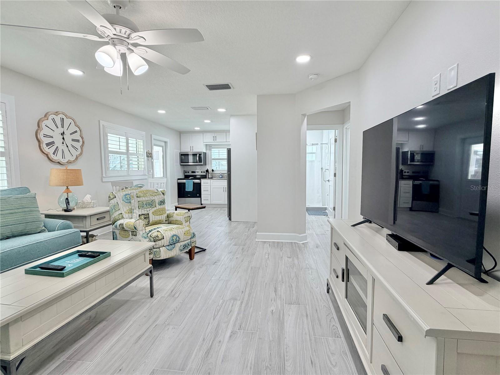 144 CORAL AVE — photo 31