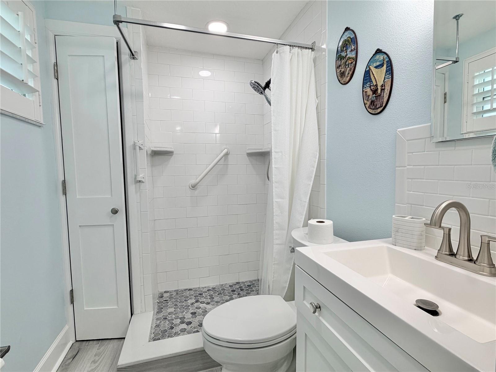 144 CORAL AVE — photo 42